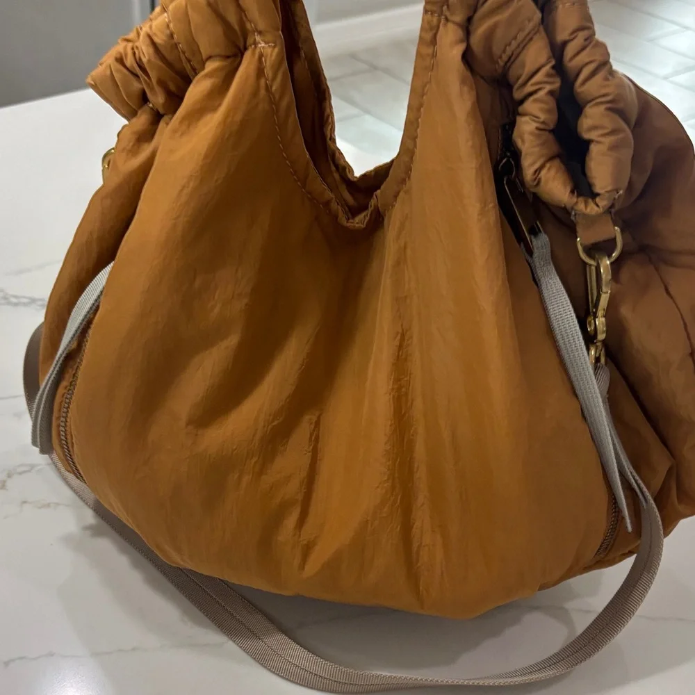 Vince Camuto rustic oak Bag with Zip Accents